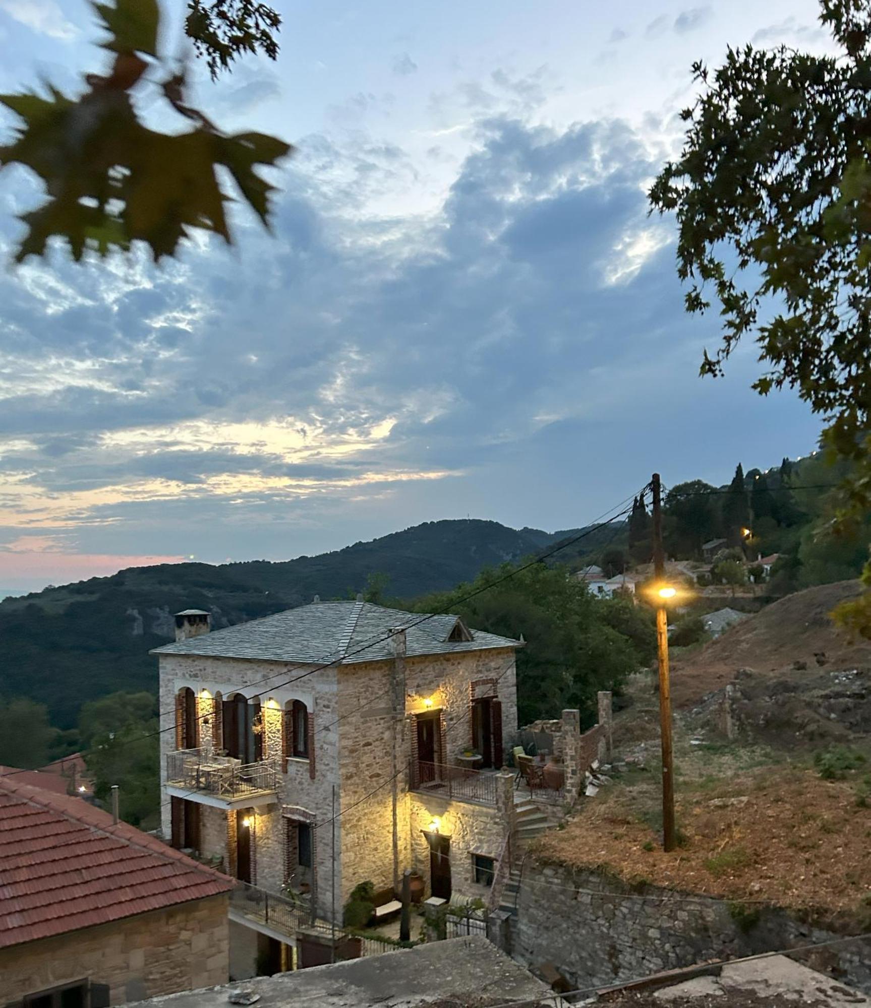 Αρχοντικό Γιούλη Apartamento Miléai Exterior foto